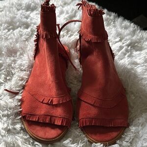 Elegant Fringed Red Sandals